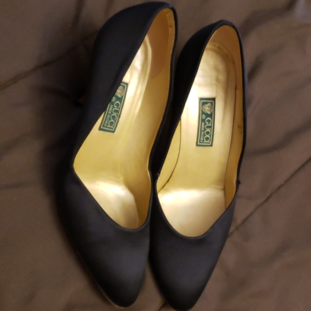Gucci Pumps - image 1